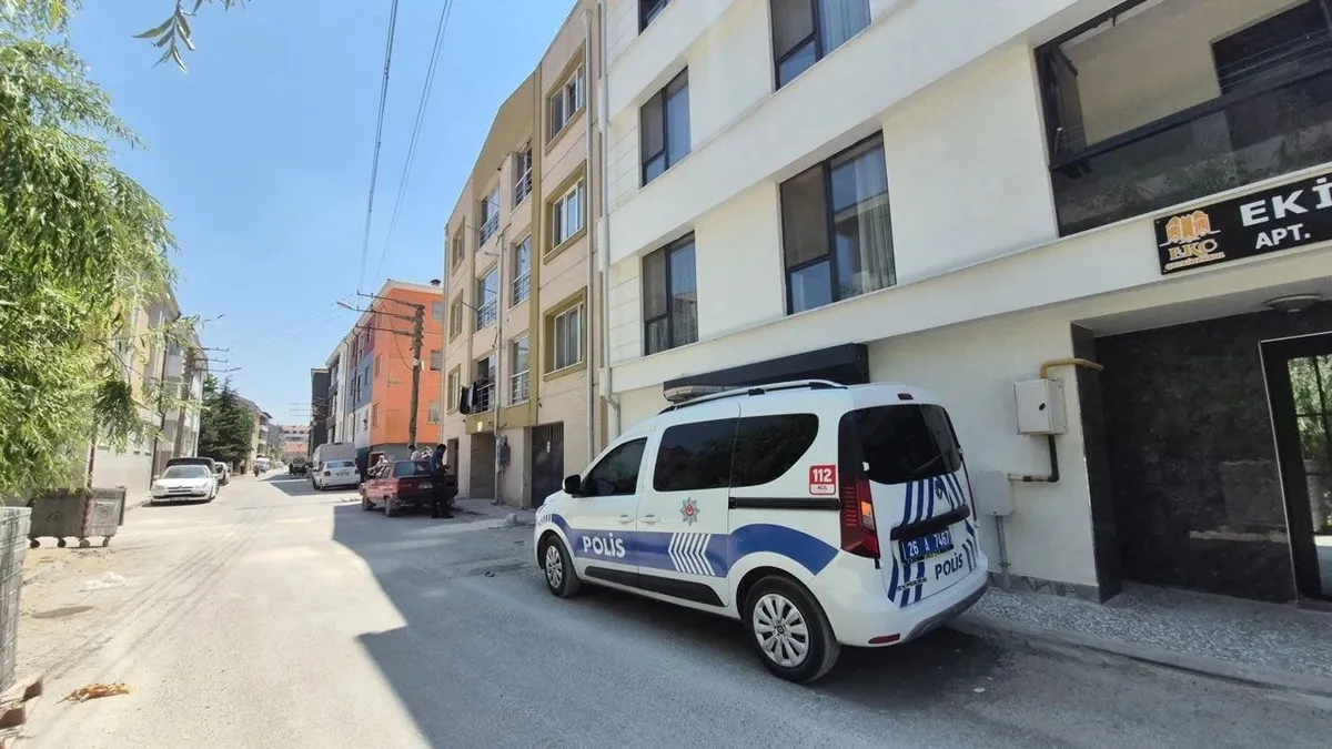 Camdan düşen 3 yaşındaki kız hayatını kaybetti! Camdan düşen 3 yaşındaki kız hayatını kaybetti!