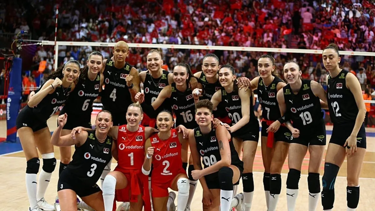 Bakan Bak’tan A Milli Kadın Voleybol Takımı'na tebrik!