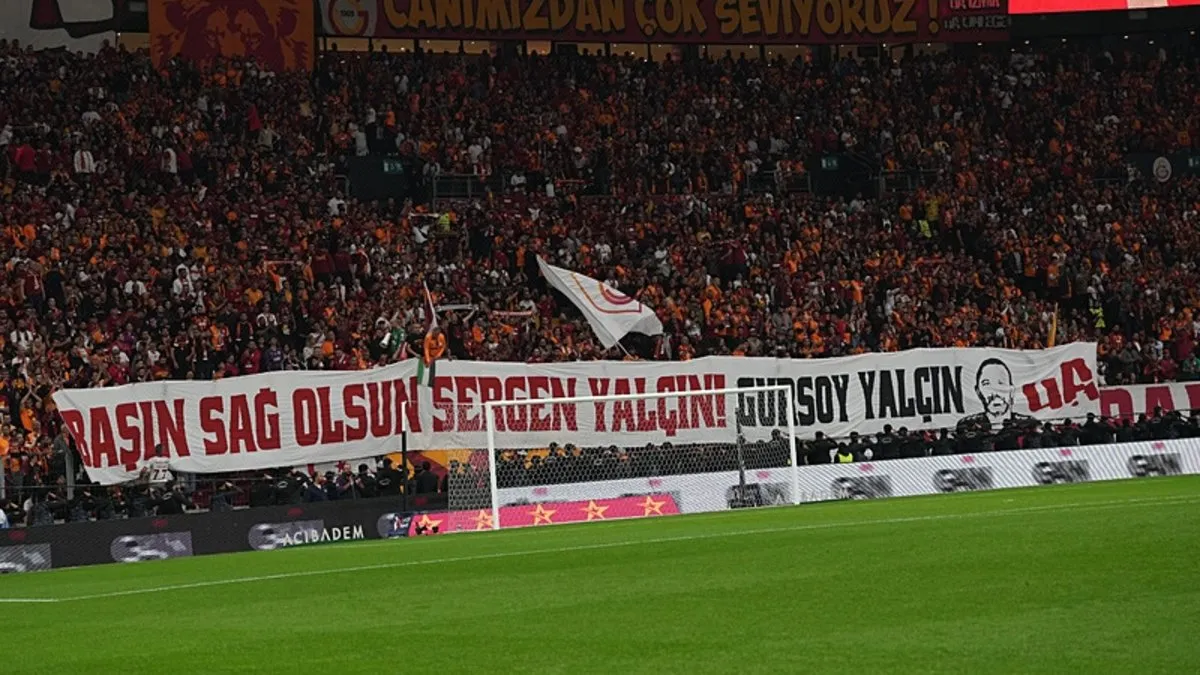 Galatasaray taraftarından Sergen Yalçın için pankart!