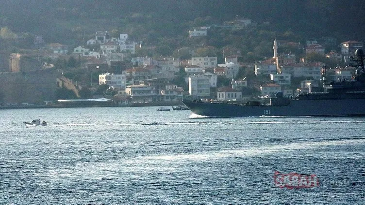 Rus savaş gemisi ’Azov’ Akdeniz’e iniyor