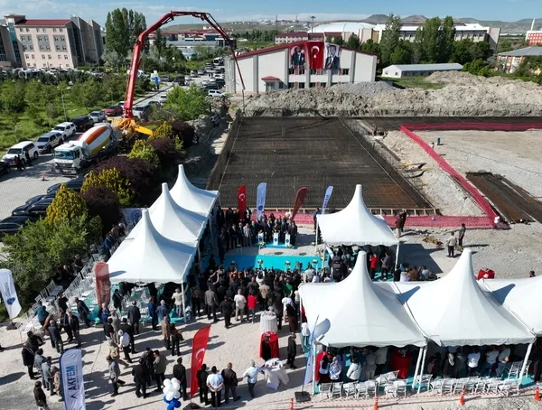 binali-yildirim-turkiye-yuzyili-hedefleri-dogrultusunda-calismaya-devam-edecegiz-1780935590769.jpg