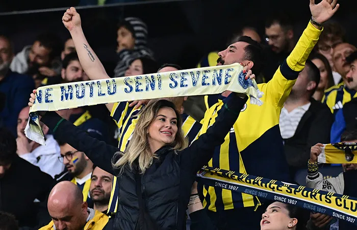 canli-super-ligde-fenerbahce-eyupspor-maci-1779038843749.jpeg