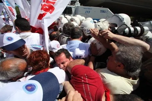 Ankara’da 1 Mayıs olaylı başladı