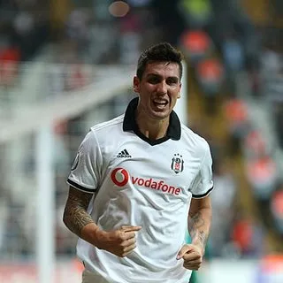 Beşiktaş'ta sakatlanan Enzo Roco antrenmana katılmadı
