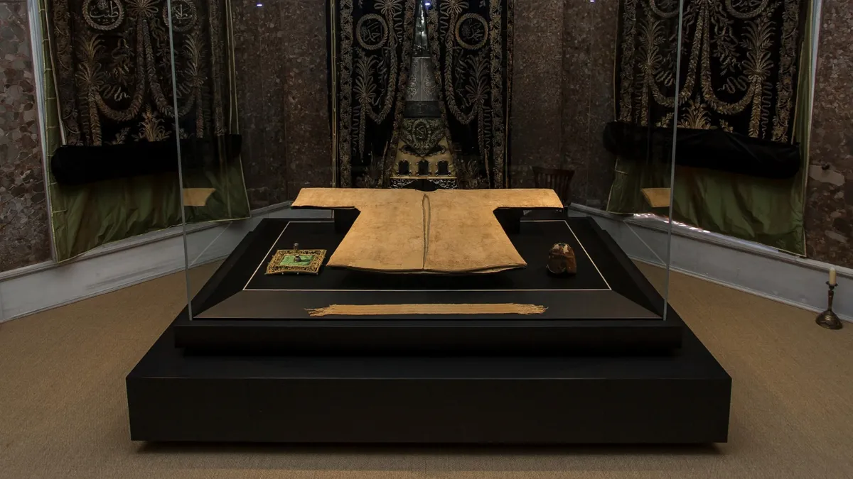 Asırlık Ramazan geleneği Hırka-i Şerif ziyarete açıldı: Arife gününe kadar ziyaret edilebilecek Asırlık Ramazan geleneği Hırka-i Şerif ziyarete açıldı: Arife gününe kadar ziyaret edilebilecek