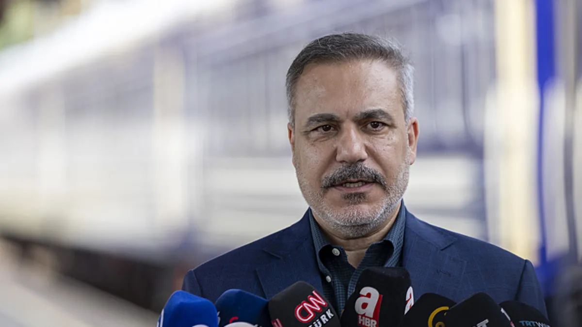 Dışişleri Bakanı Hakan Fidan: FETÖ’ye karşı her türlü çalışma gece-gündüz yürütülüyor Dışişleri Bakanı Hakan Fidan: FETÖ’ye karşı her türlü çalışma gece-gündüz yürütülüyor
