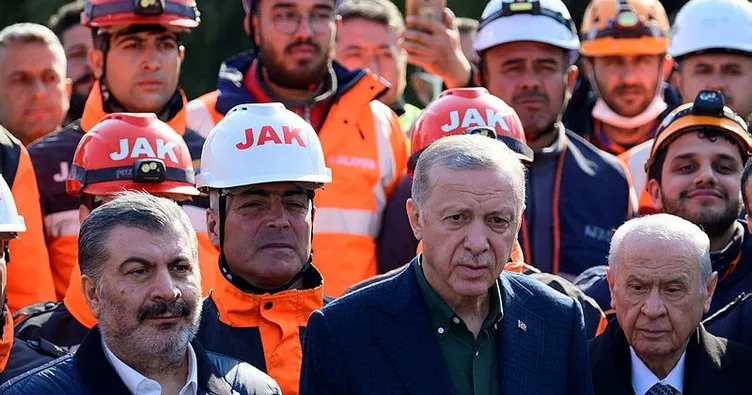 Son dakika | Başkan Erdoğan’dan deprem bölgesinde önemli açıklamalar: Hiçbir vatandaşımızı yalnız bırakmayacağız!