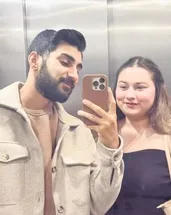 İki araç yarıştı nişanlı çift öldü