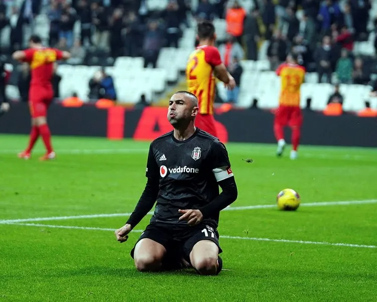 Beşiktaş Burak Yılmaz’a alternatif arıyor