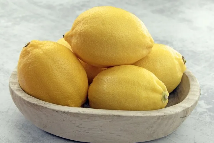 Limonu bu şekilde tüketmek zehir etkisi yaratıyor! Yanlış tüketimi vücudu içten içe bitiriyor