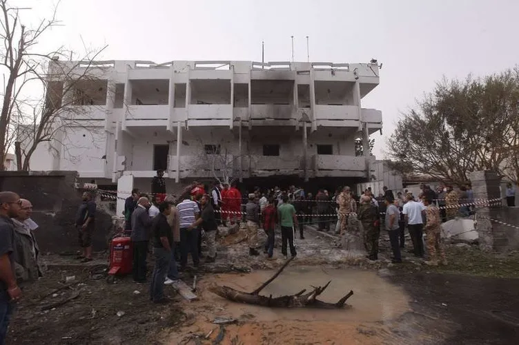 Libya Fransız Büyükelçiliği’nde bombalı saldırı dehşeti