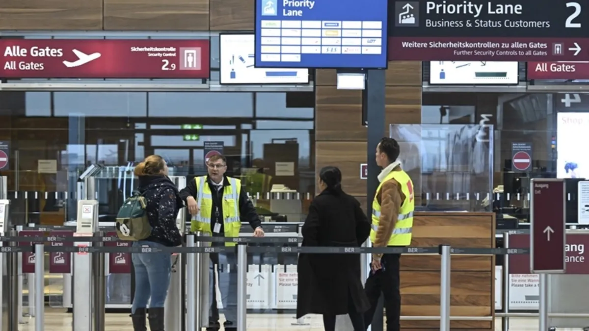 Avrupa’da uçuş kaosu! Siber saldırı Brüksel ve Berlin’i vurdu Avrupa’da uçuş kaosu! Siber saldırı Brüksel ve Berlin’i vurdu