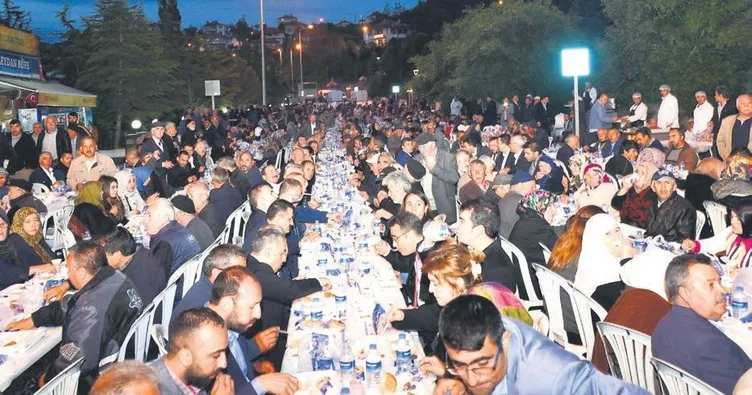 İlçenin yarısı iftar sofrasında