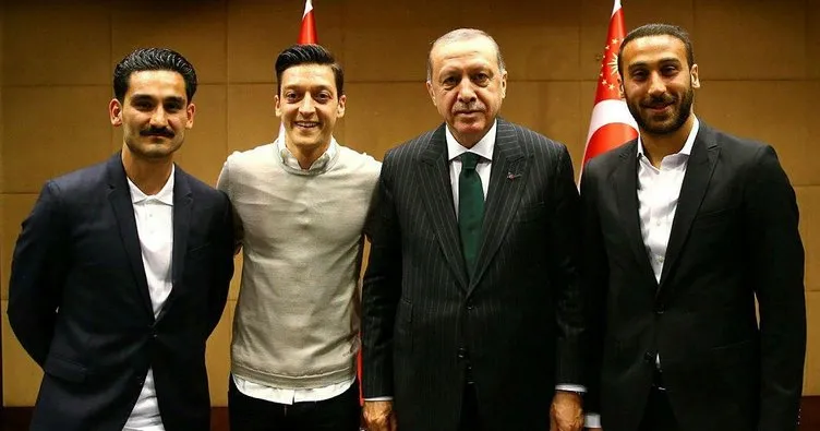 Mesut Özil ve İlkay Gündoğan’a yapılanlar hataydı!