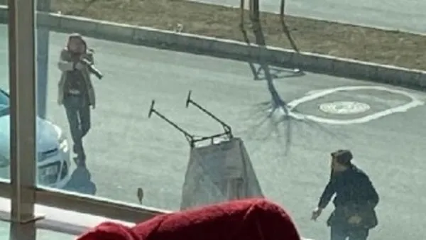 İstanbul'da pompalı tüfek dehşeti! Kağıt toplayıcılarına ateş eden kişi kamerada | Video