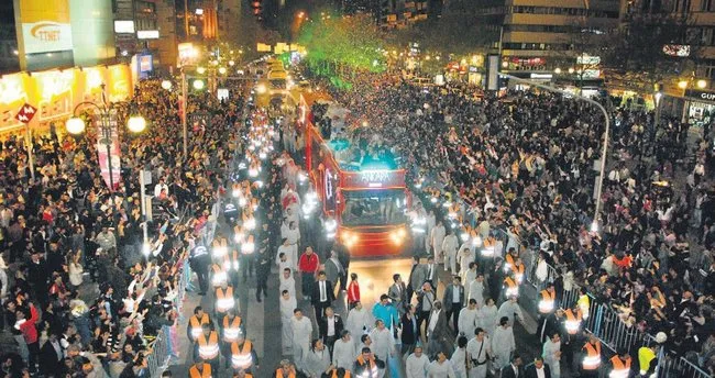 Ulus’tan Kızılay’a fener alayı