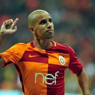G.Saray’da Feghouli şoku