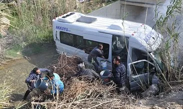 Mersin’de yolcu minibüsü dereye yuvarlandı: 1 ölü, 13 yaralı