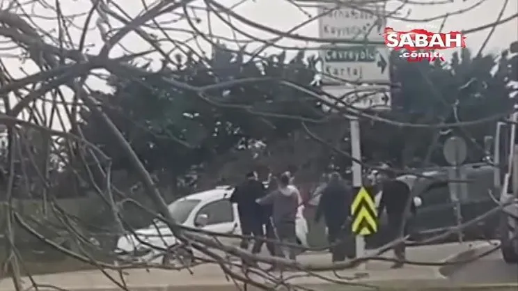 SON DAKİKA: İstanbul Ataşehir'deki tekme tokat trafik kavgası kamerada | Video