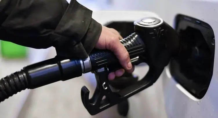 Petrol fiyatları yükseliyor! Akaryakıt zam, indirim var mı? 2 Ocak 2024 benzin fiyatı, motorin fiyatları kaç TL?