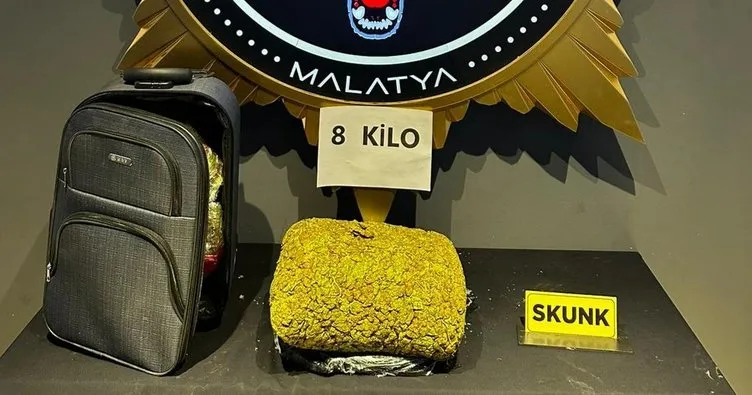 Yolcu otobüsünde 8 kilo skunk maddesi ele geçirildi