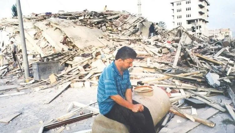 17 Ağustos 1999 depremi can kaybı ve şiddeti: Gölcük 17 Ağustos depremi kaç şiddetindeydi, kaç kişi öldü?