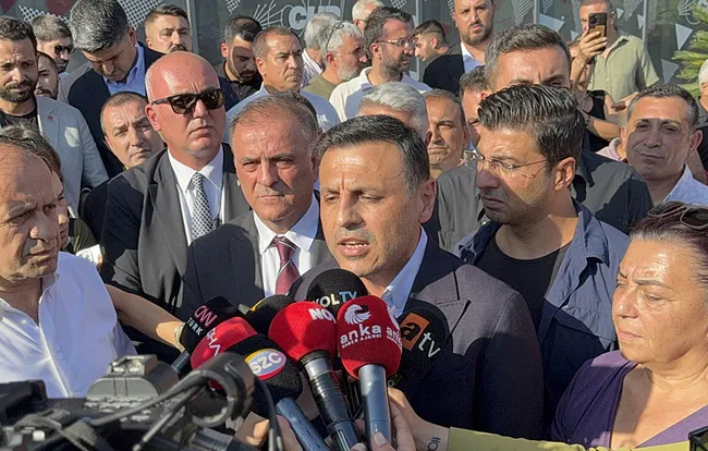 son-dakika-fondas-baris-yarkadas-chp-kurultayinin-perde-arkasini-anlatti-delegeleri-boyle-satin-aldilar-1756879479425.jpeg SON DAKİKA... CHP Kurultayı’nın perde arkası: Delegeleri böyle satın aldılar!