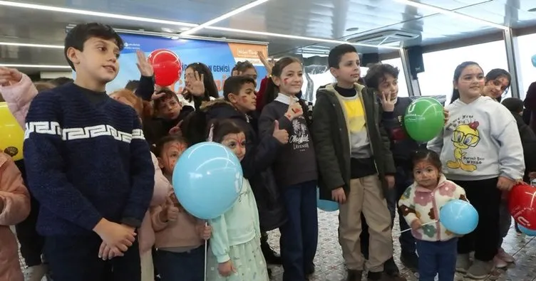 Gazze’den tahliye edilen Filistinli çocuklar Boğaz turu yaptı: Desteklerimiz her zaman Filistinli kardeşlerimizle