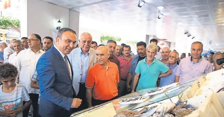 İskenderun’da balık semt pazarı açıldı