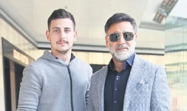 Oğlu, boyunu geçti!