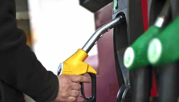 benzin-lpg-ve-motorin-fiyatlari-yeniden-guncellendi-akaryakit-zammi-sonrasi-yeni-motorin-lpg-ve-benzin-fiyati-1654933145882.jpg