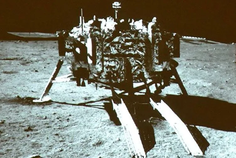 Ay’dan gelen ilk fotoğraflar