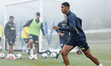 Fenerbahçe, günü çift idmanla tamamladı