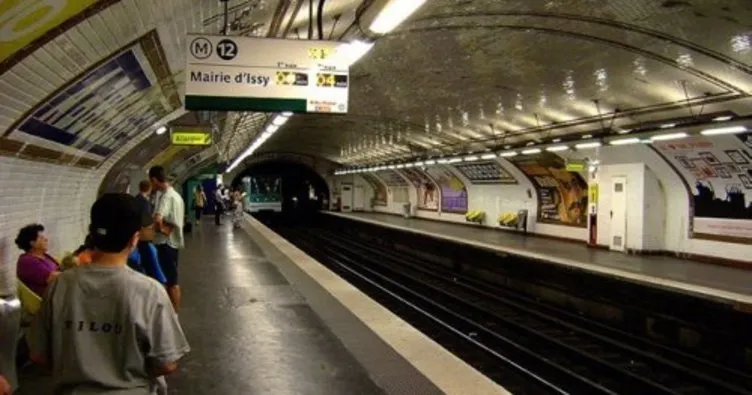 Paris metrosunda nefes almak sağlığa zararlı!