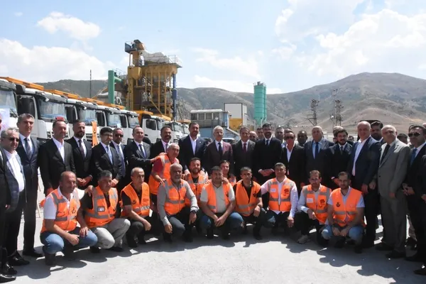 ulastirma-ve-altyapi-bakani-uraloglunun-bitlis-ziyareti-1724258999905.jpg