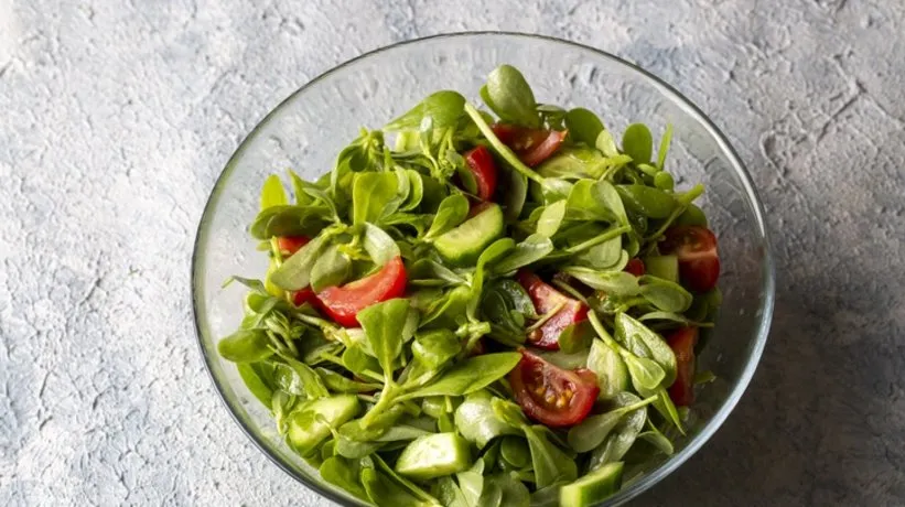 Hem sağlıklı hem lezzetli: Semizotu salatası tarifi