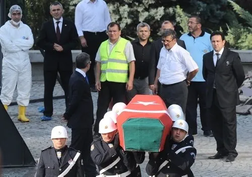 Turgut Özal'ın naaşı mezardan çıkarıldı