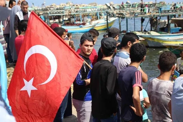 Mavi Marmara anısına denize açılan o filo kuşatıldı!
