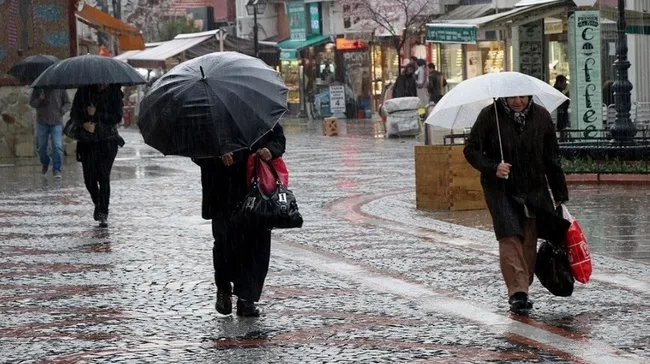 son-dakika-hava-durumu-uyarisi-mart-kapidan-baktirdi-meteorolojiden-5-gunluk-kritik-uyari-kar-saganak-ve-cig-t-1772344944975.jpg