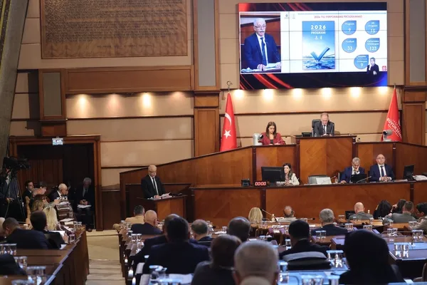 iskiden-945-tarife-zammi-2026-butcesi-98-milyar-857-milyon-tl-her-ay-zamli-su-tarifesi-2026-yilinda-da-devam-e-1763403704504.jpeg İstanbul'da suya her ay zam! Cumhur İttifakı meclis üyelerinin