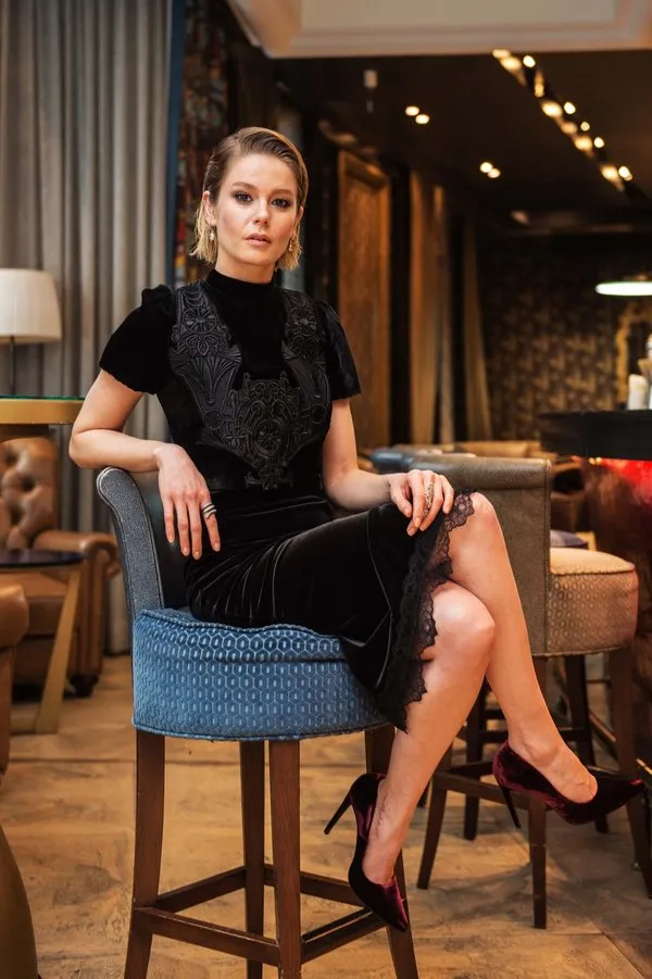 Burcu Biricik bu kez içindeki karanlığı keşfedecek