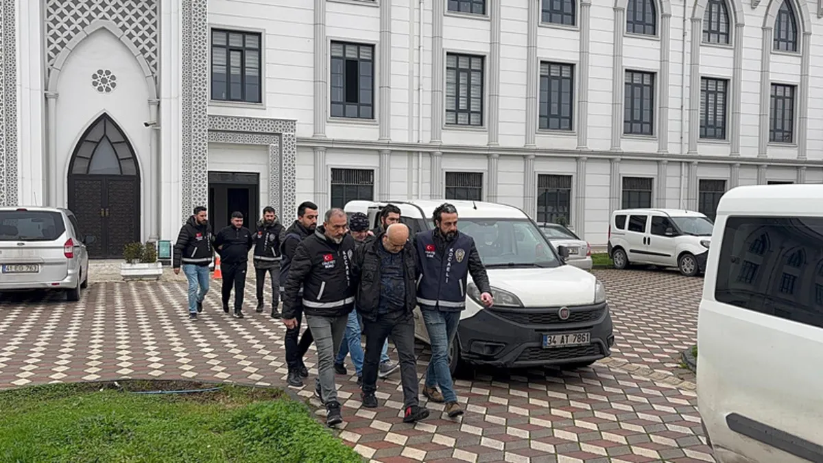 Otopark kavgasında bir kişiyi öldürmüştü: O şahıs tutuklandı! Otopark kavgasında bir kişiyi öldürmüştü: O şahıs tutuklandı!