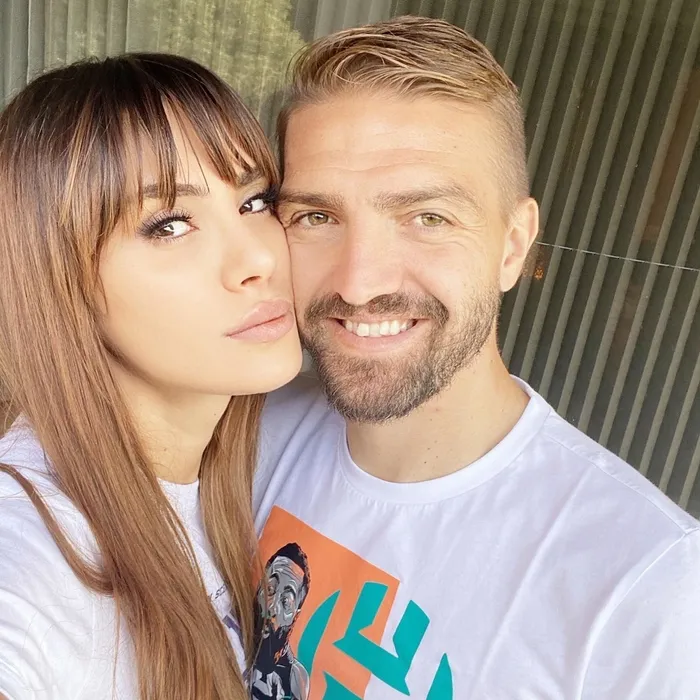 8 yılı devirdiler.. Caner Erkin’den eşi Şükran Ovalı’ya romantik evlilik yıl dönümü mesajı Daha da aşık oluyorum kadınım...