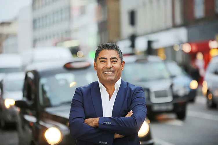 HALK TV'nin patronu Cafer Mahiroğlu devlete meydan okuyor! Çifte suç duyurusuna rağmen kaçağa devam