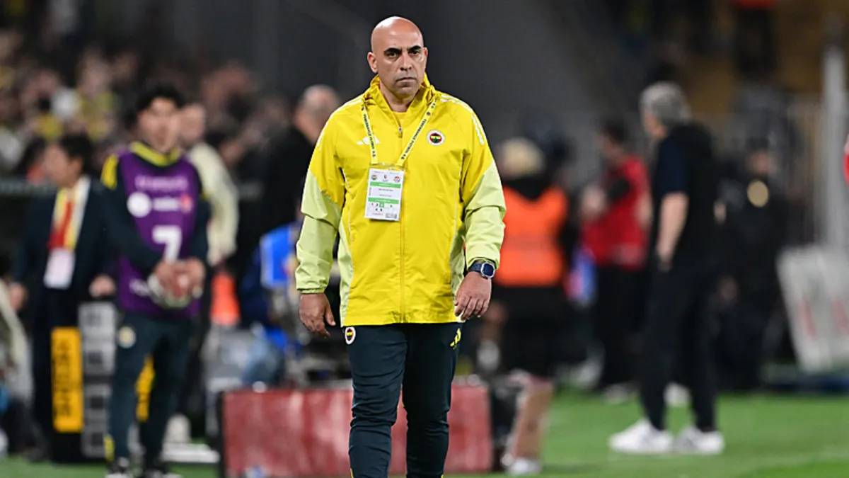 Fenerbahçe’de Zeki Murat Göle sakat oyuncuların durumunu açıkladı! Fenerbahçe’de Zeki Murat Göle sakat oyuncuların durumunu açıkladı!