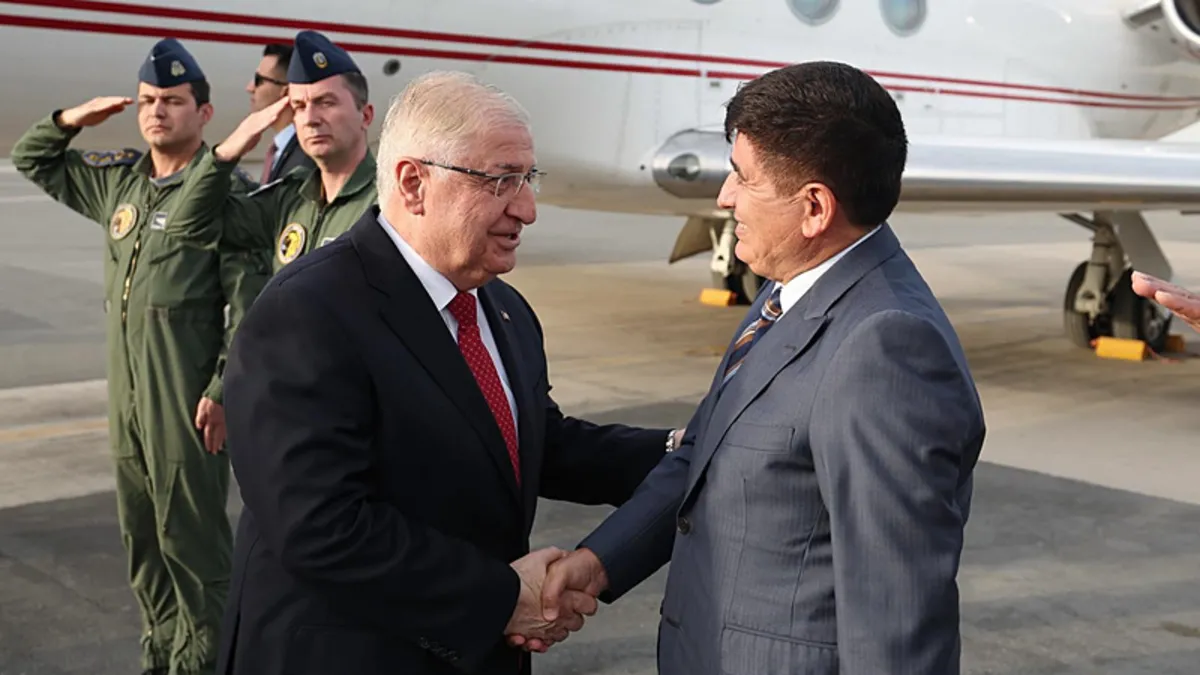 Milli Savunma Bakanı Güler, resmi ziyaret kapsamında Katar’a gitti Milli Savunma Bakanı Güler, resmi ziyaret kapsamında Katar’a gitti