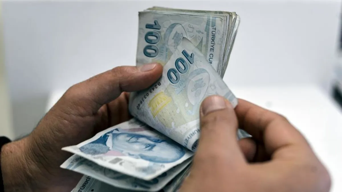 Türk lirasıyla dış ticarette rekor! 8 aylık hacim 1 trilyon lirayı aştı haber görseli