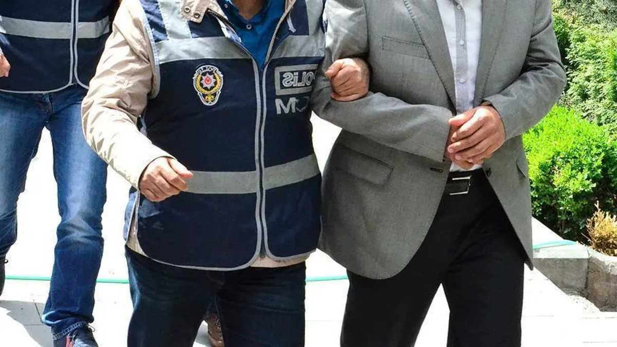 Kütahya’da FETÖ operasyonunda 21 kişi yakalandı Kütahya’da FETÖ operasyonunda 21 kişi yakalandı