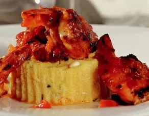 Polenta Eşliğinde Baharatlı Karides