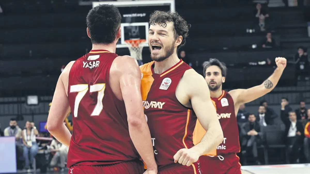 Aslan, lider Beşiktaş’a kükredi